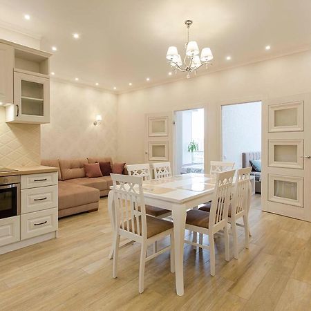 2-Roomed Apartment With Living Room Одеса Екстер'єр фото