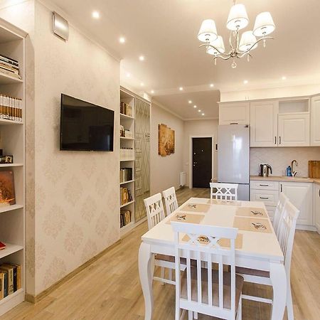 2-Roomed Apartment With Living Room Одеса Екстер'єр фото