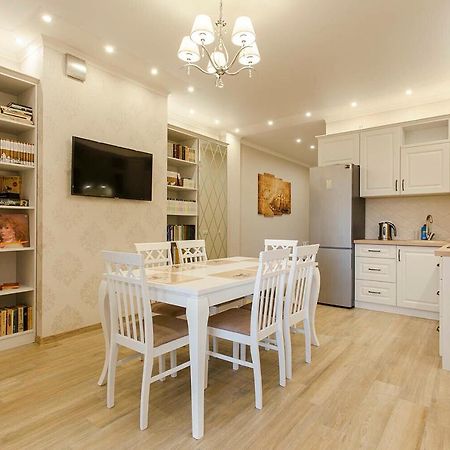 2-Roomed Apartment With Living Room Одеса Екстер'єр фото
