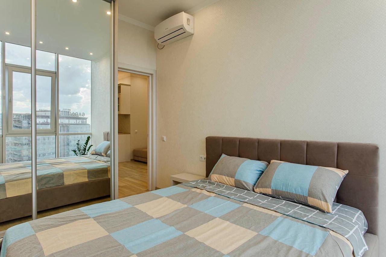 2-Roomed Apartment With Living Room Одеса Екстер'єр фото
